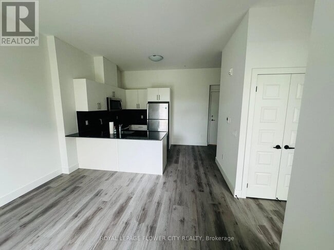 Photo - 103 Roger St Unit 108