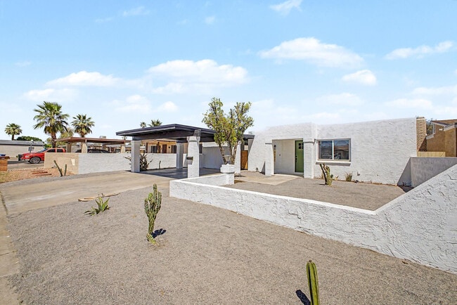 Photo - 4127 N 106th Ave