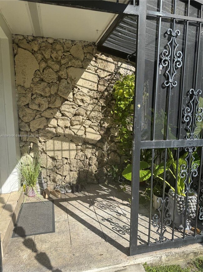 Photo - 11850 SW 81st Rd Unit 0