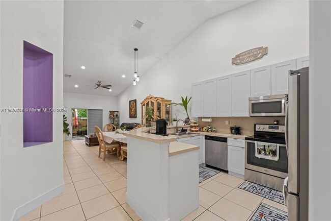 Photo - 3220 NE 11th Dr