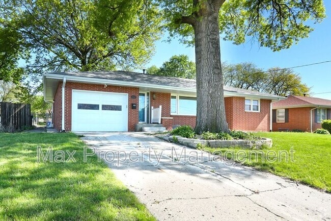 Building Photo - 7217 Maple Dr Rental