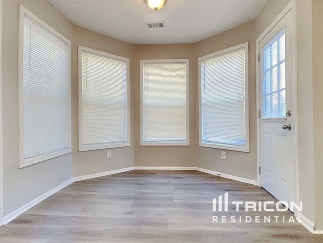 Photo - 108 Aristocratic Way