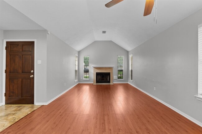 Photo - 15834 Constitution Ln