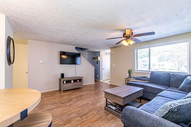 Photo - 3 Cedarbrook Ave Unit 3