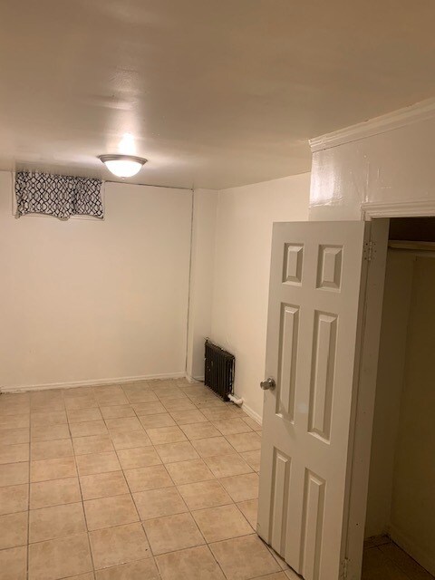 Room1 - 297 E 38th St Townhome