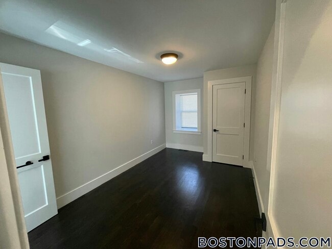 Photo - 54 Taylor St