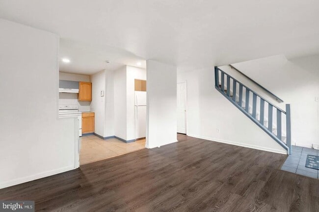 10 Clipper Ct
