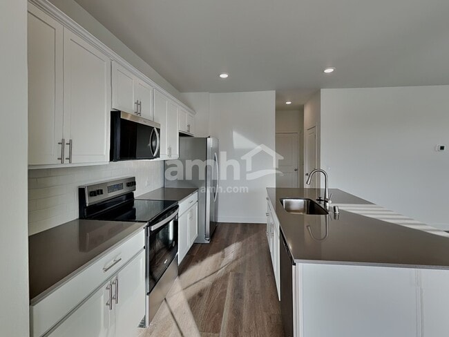 Photo - 4712 85th Dr NE