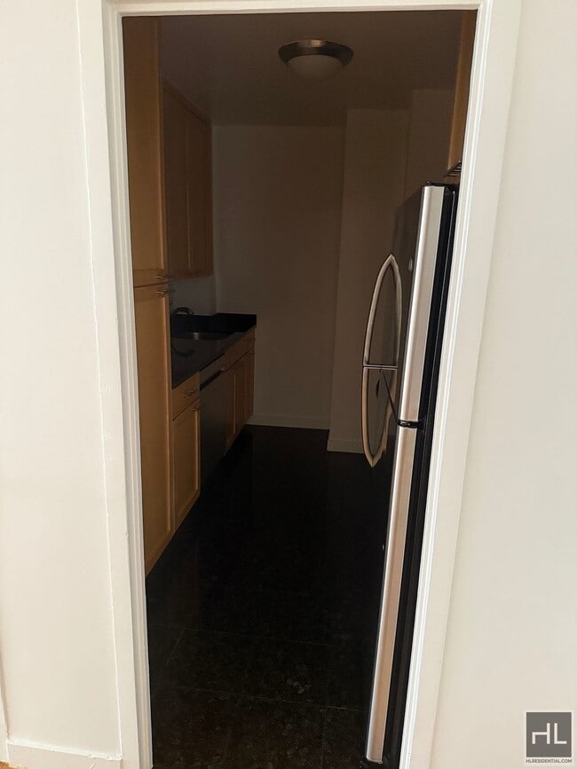 Fourth Avenue - Fourth Avenue Apartment Unit 5C