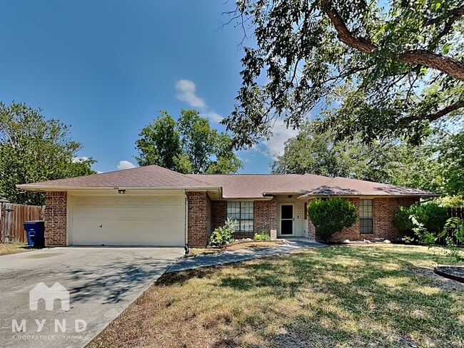 Photo - 1026 Camellia Ln House