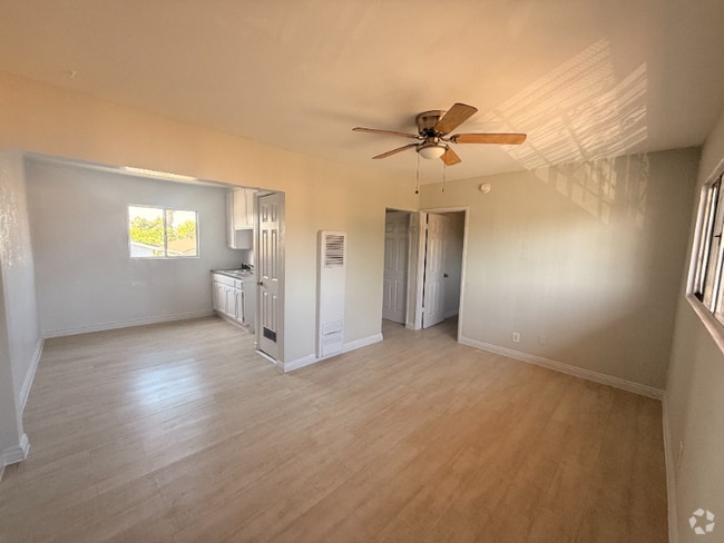 Building Photo - 1156 W 39th St Unit 03 Rental