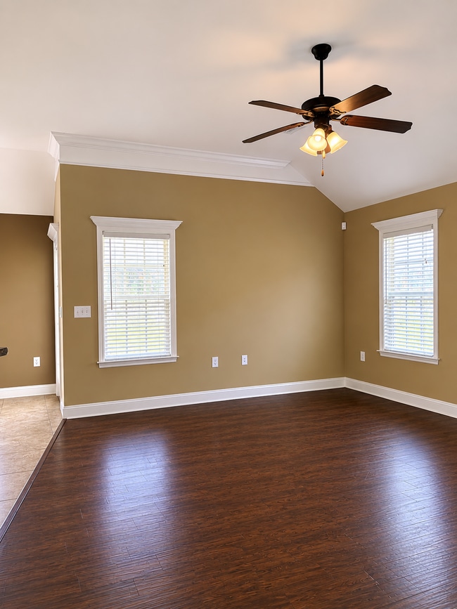 Photo - 4028 Glen Laurel Dr N