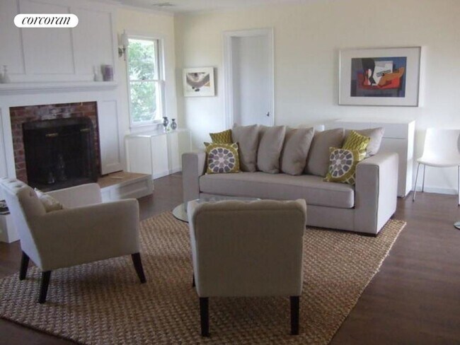 Photo - 116 S Midway Rd