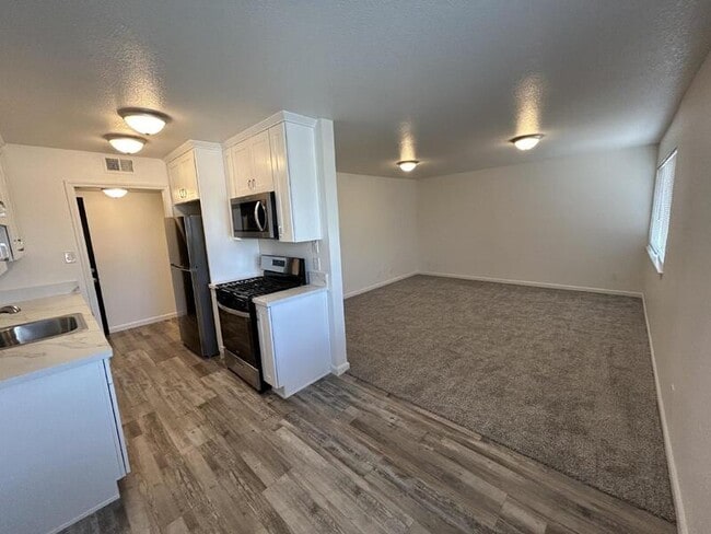 Photo - 7143 Bacchini Ave