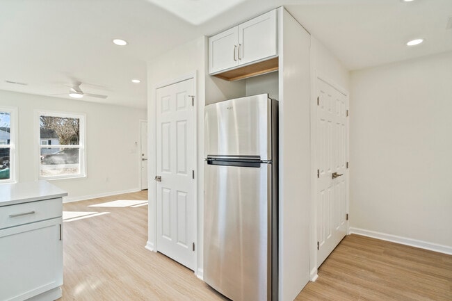 Photo - 721 Stonewall Ct