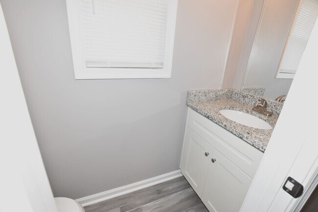 Photo - 4 BEDROOM HOME LOCATED IN SOUTH CHESEPEAKE. MUST SEE !!!!!!!!!!!