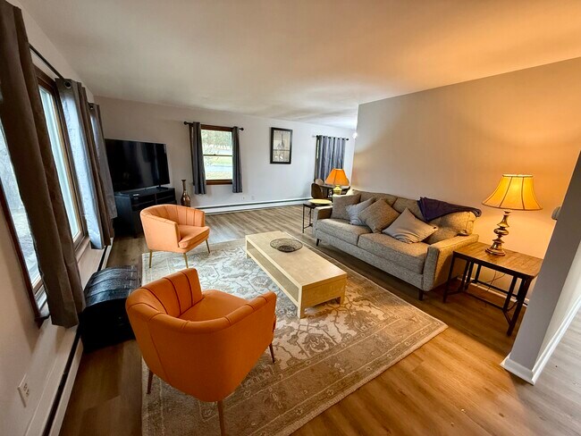 Photo - 147 Honness Ln