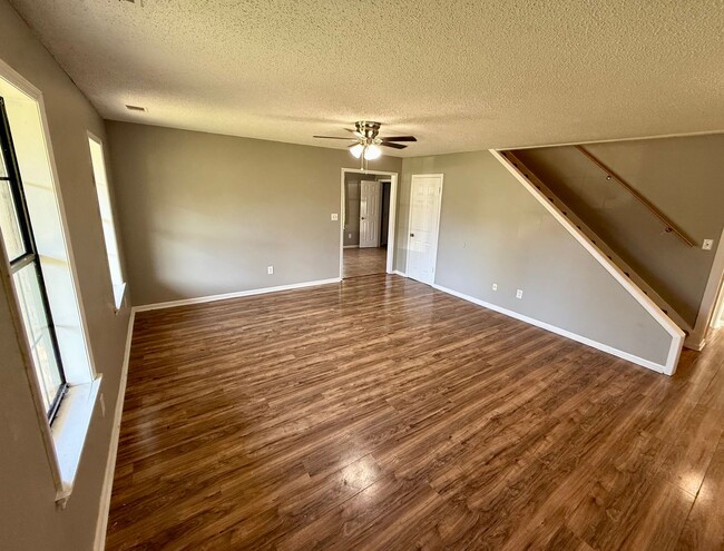 Photo - 2516 Glenn Pl
