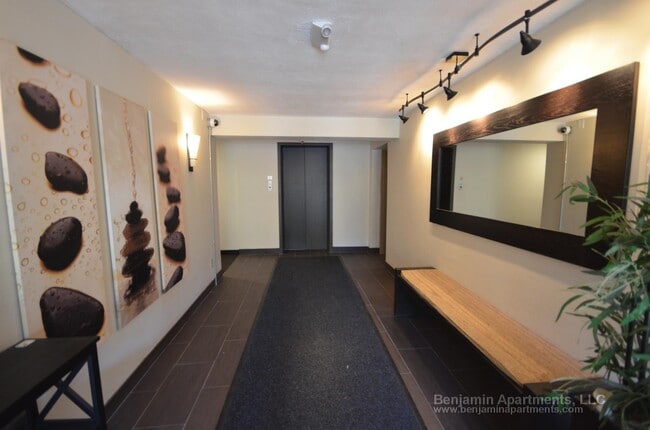 Photo - 94 Babcock St Unit 21