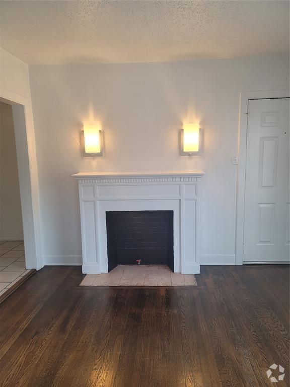 Building Photo - 1914 Binz St Unit 4 Rental