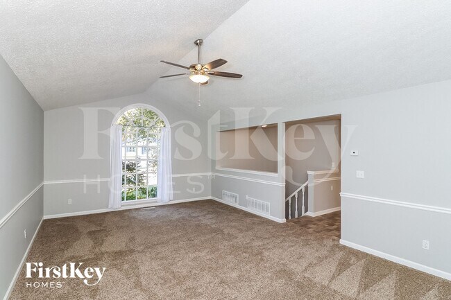 Photo - 206 Whitney Ln