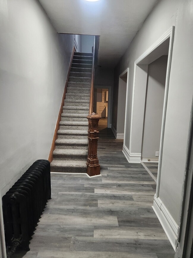 Photo - 147 Jucunda St