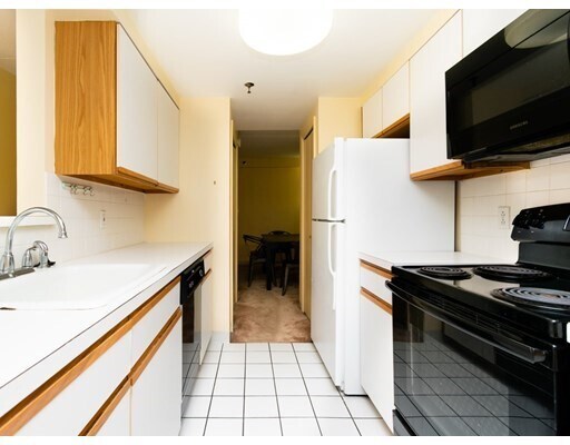 1933 Commonwealth Ave Unidad 409