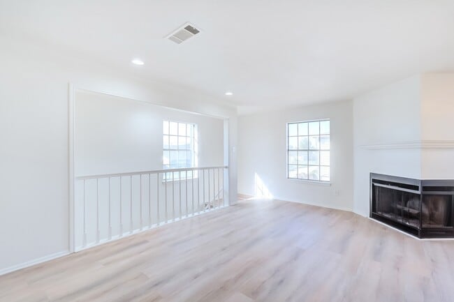 Photo - 9202 Glen Meadow Ln