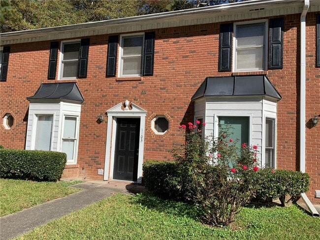 Photo - 1103 Booth Ct SW