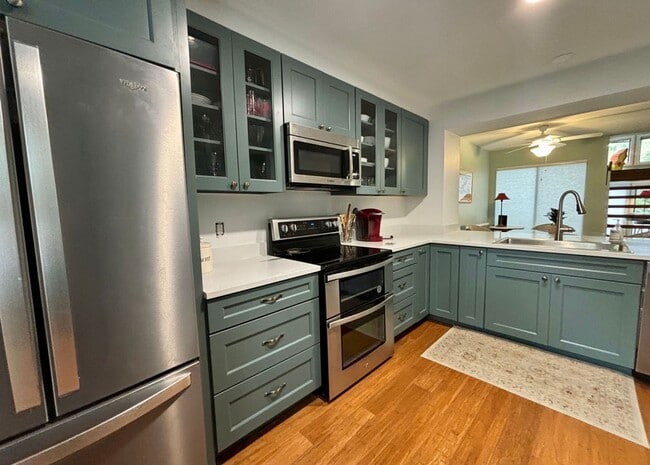 Photo - Available 8/1. Beautiful FURNISHED End-Unit Townhome in Central Mt Pleasant!