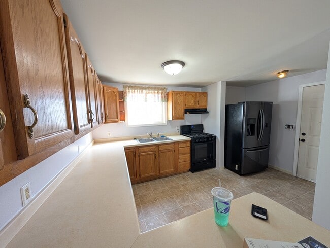 Photo - 92 Harrison Pl