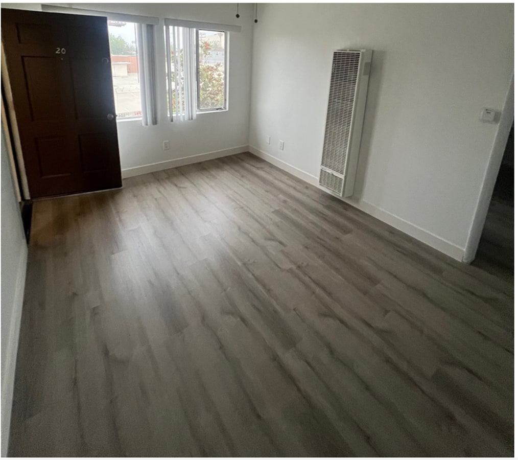 5919-5925 Crenshaw Blvd. Los Angeles, CA 9... - 5919-5925 Crenshaw Blvd. Los Angeles, CA 9... Apartment Unit 20