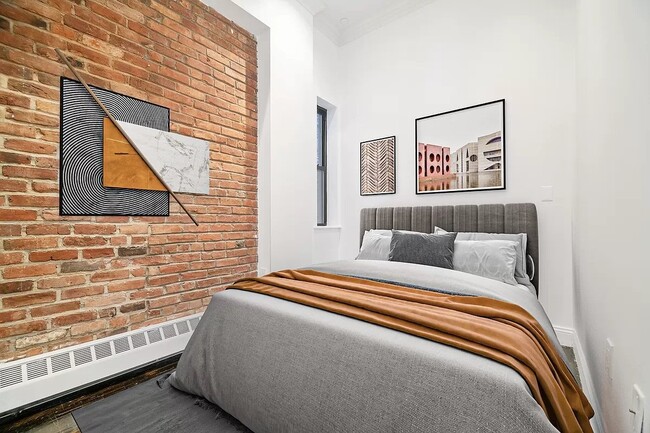 Photo - 326 E 4th St Unit 5B