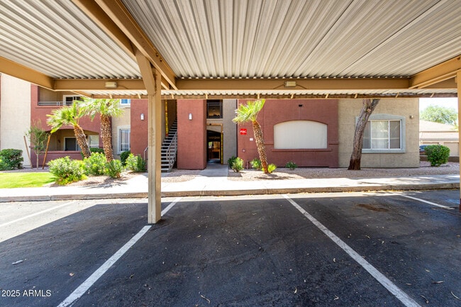 Building Photo - 5401 E Van Buren St