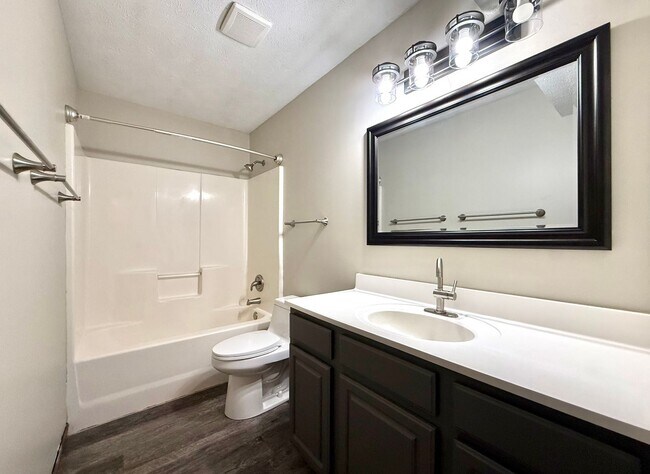 Photo - Updated 2 Bedroom Townhome Available Now!