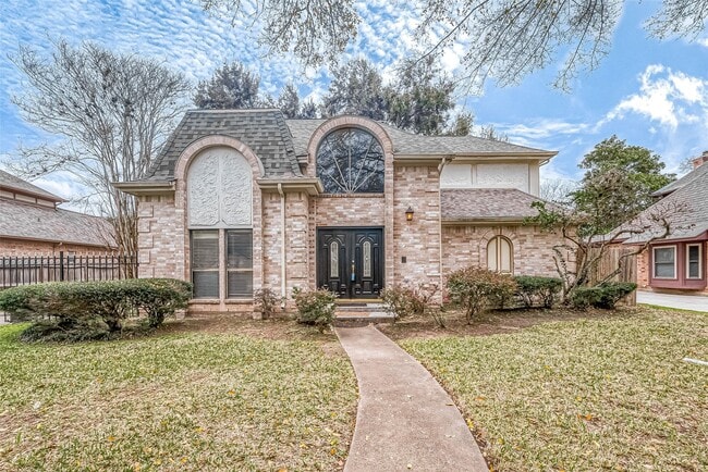 Building Photo - 1015 Sugar Lakes Dr