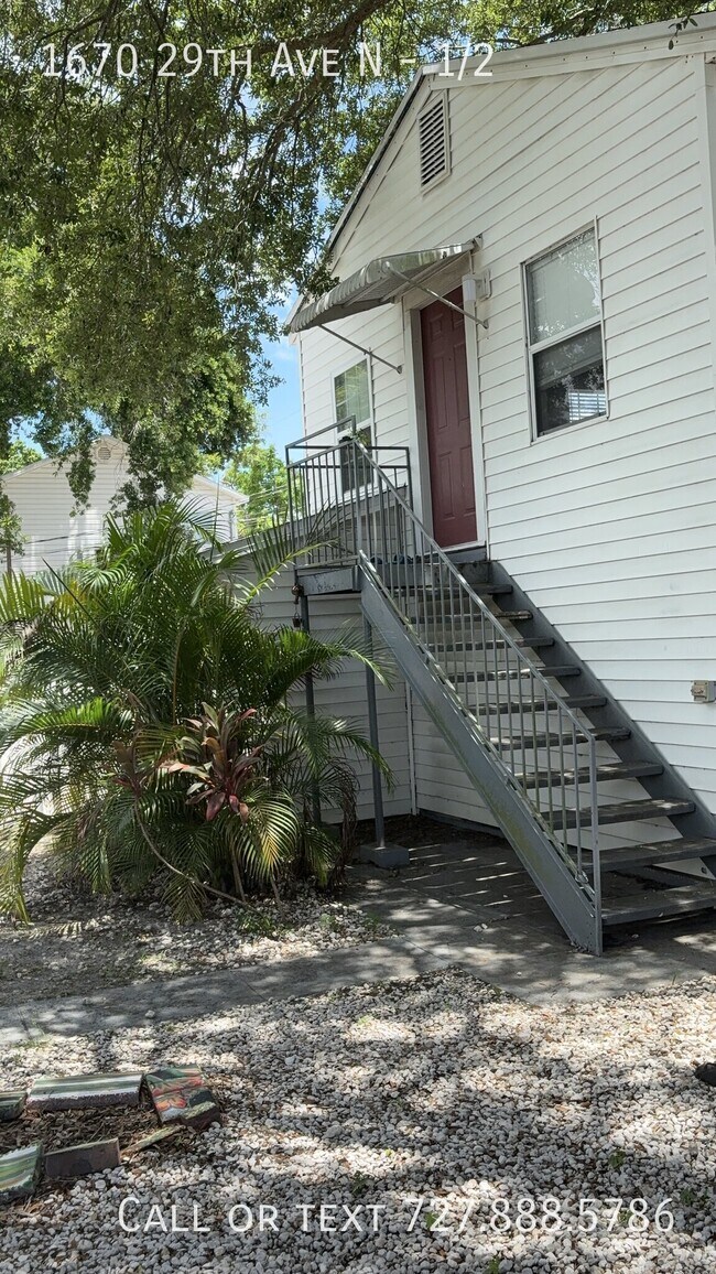 1670 29th Ave N Unit 1/2