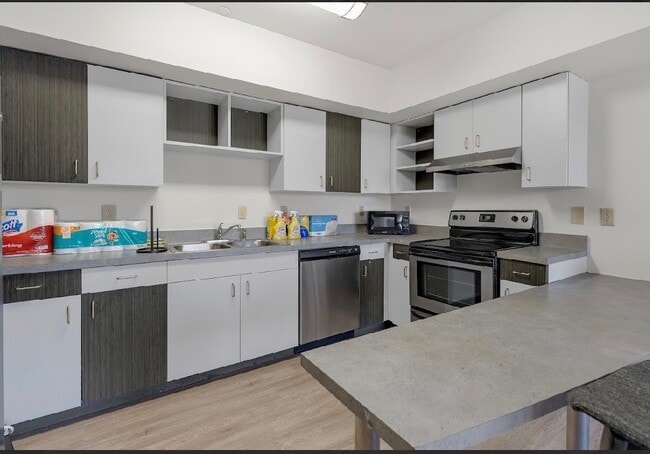 Photo - 139 N Barksdale St Unidad 101