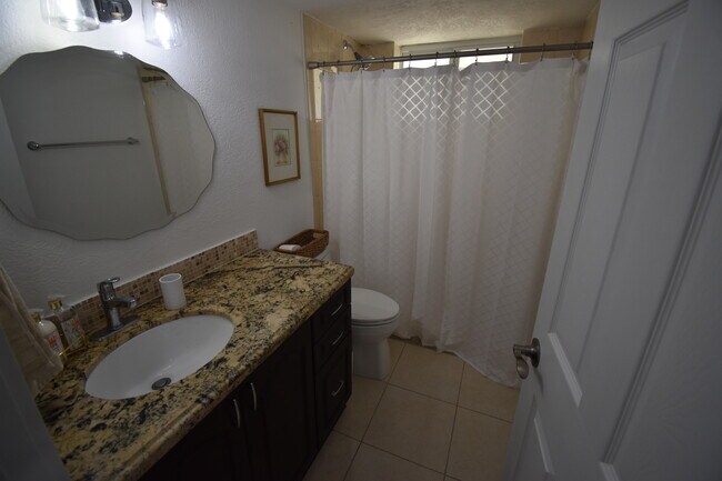 Photo - 8469 SW 137th Ave Unidad 2 bedroom 2 bath Kendale