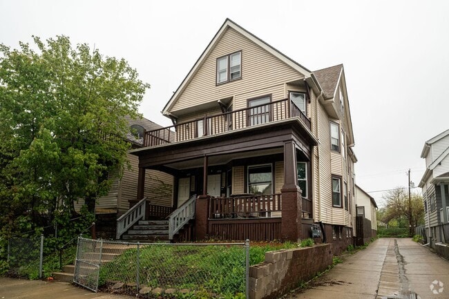 Building Photo - Classic Charm with Modern Updates - Upper ... Rental