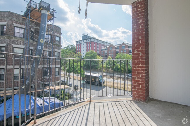 Building Photo - 43 Boulevard Terrace Rental