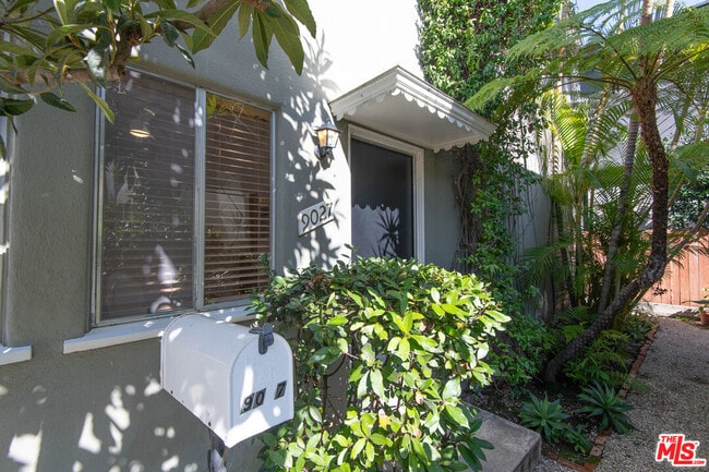 Photo - 9025 Rangely Ave Unidad 9027