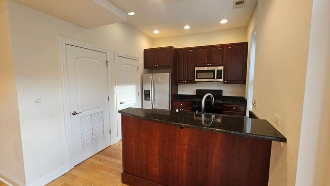 Photo - 3337 N Halsted St Unit 2