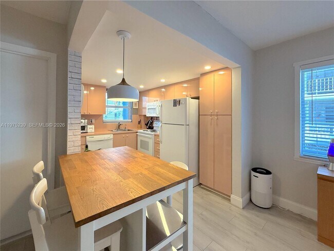 Photo - 541 Blue Heron Dr Unit 201