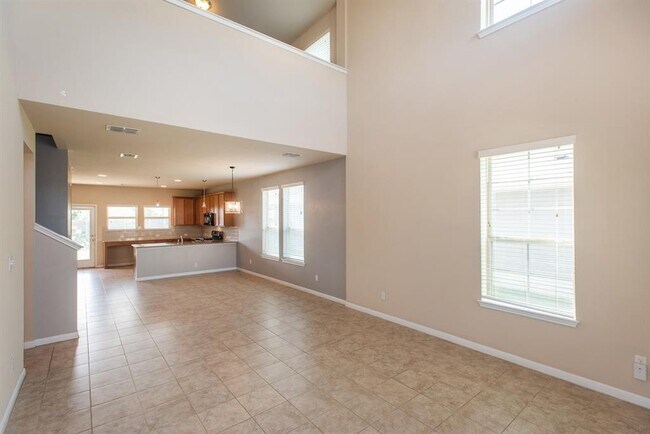 Photo - 8113 Rosano St