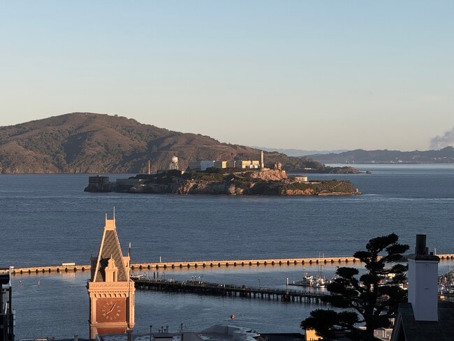 Photo - 1015 Francisco St Unit 2