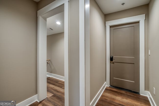 Photo - 224 Alcovy St Unit B