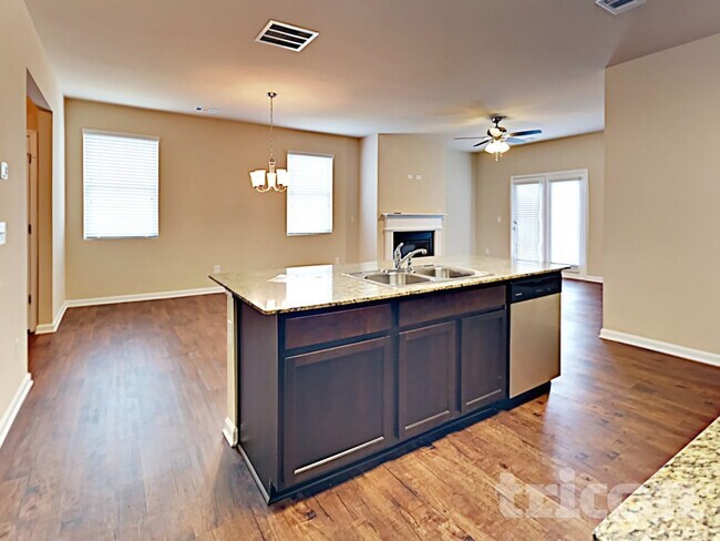 Photo - 106 Hayes Park Dr