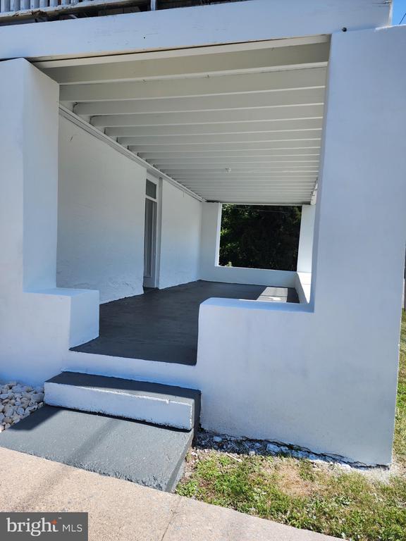 Building Photo - 1501 W Main St Rental