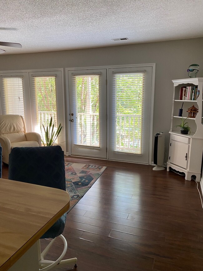 Photo - 1511 Creekwood Ct Unidad 201
